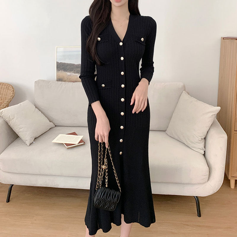 Maxi dress with buttons