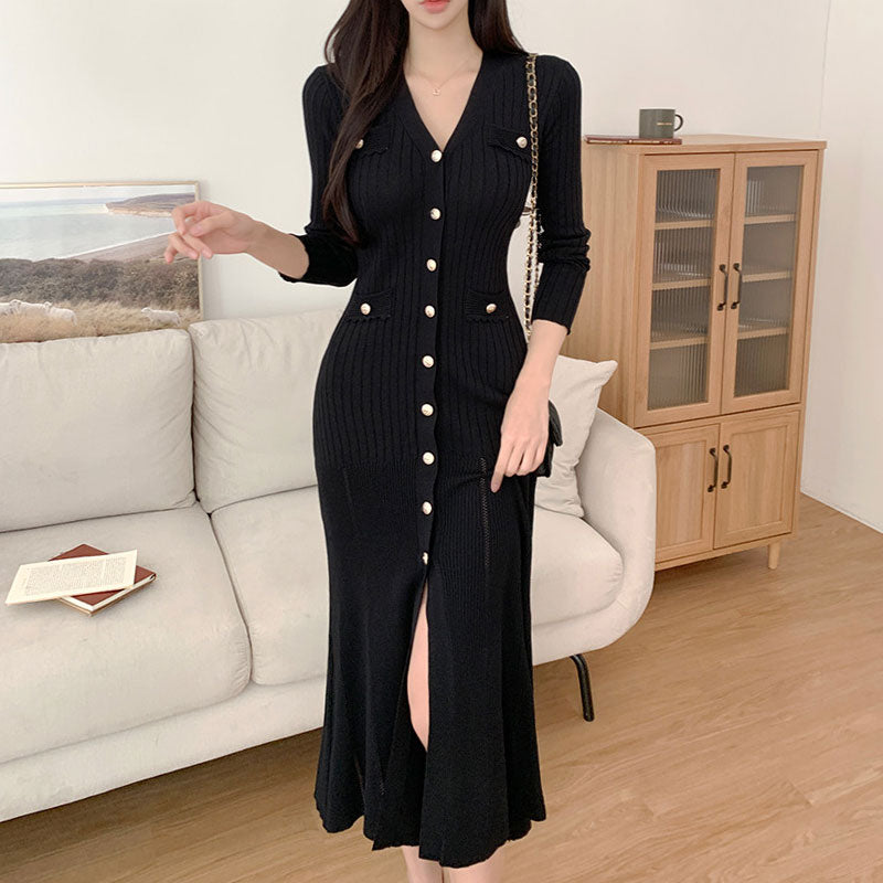 Maxi dress with buttons