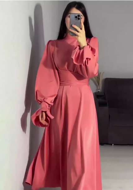 Maxi satin dress with belt and ruffle sleeves