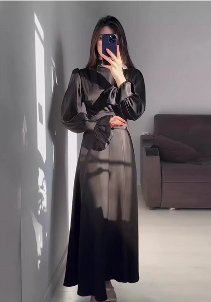 Maxi satin dress with belt and ruffle sleeves