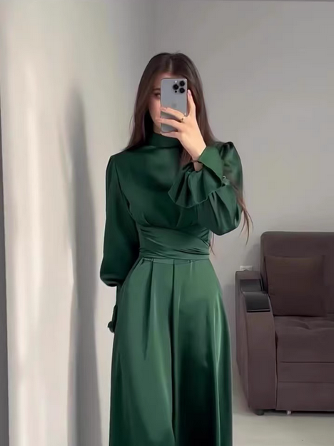 Maxi satin dress with belt and ruffle sleeves